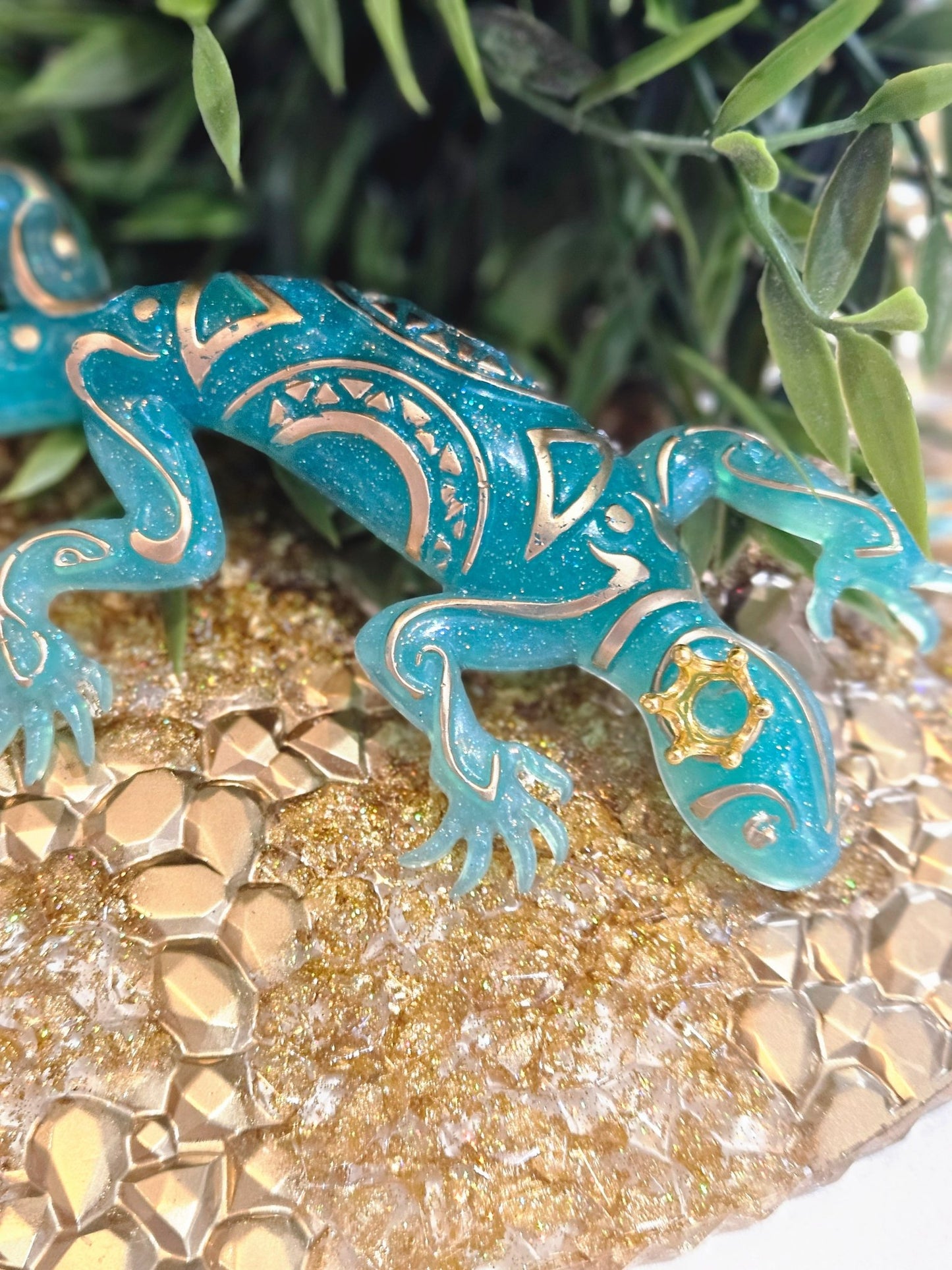 Resin Tribal Gecko in Teal and Glitter