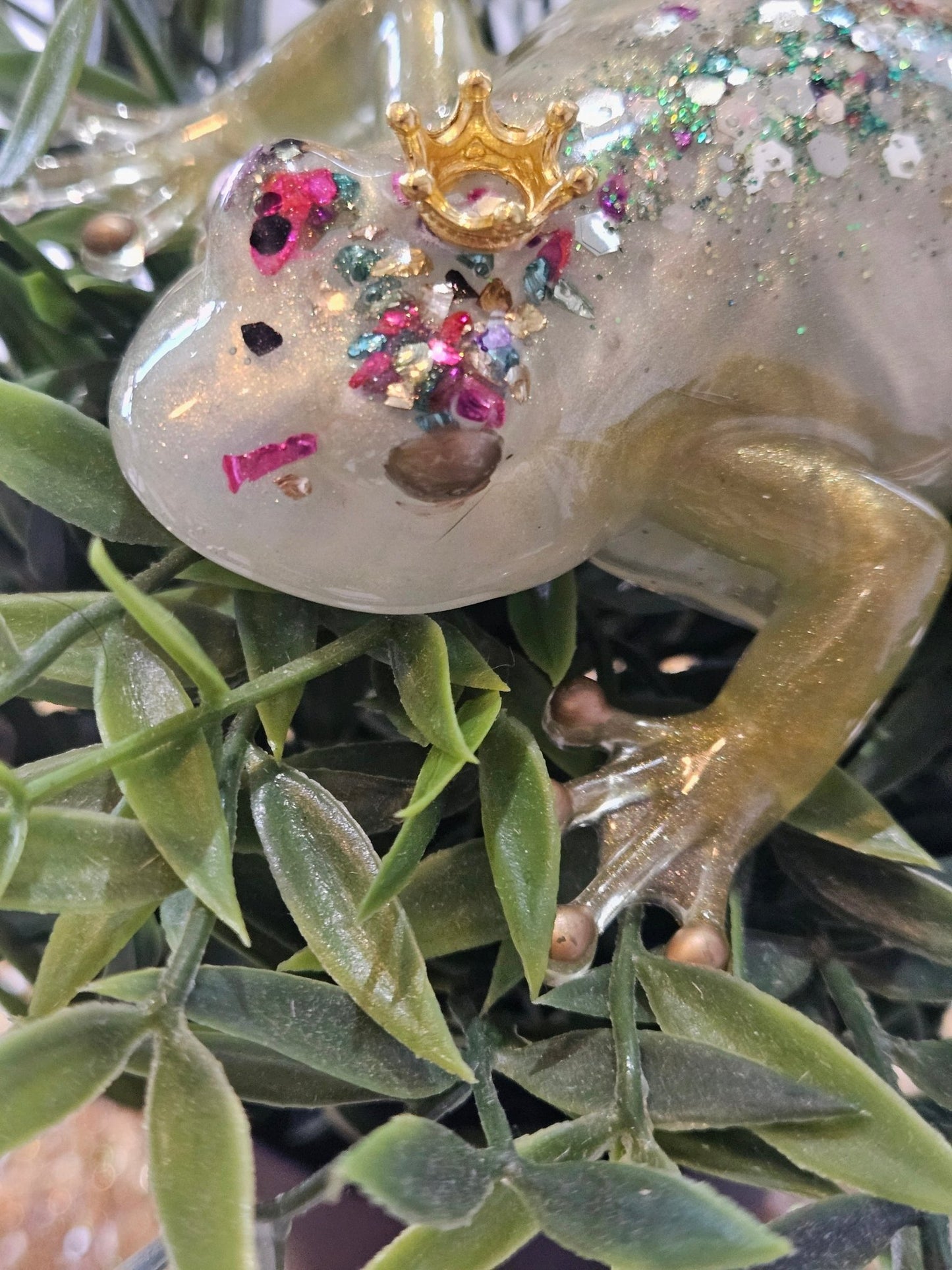 Resin 'Light up" Frog in Gold, Green and Pearl with lights and glow-in-the-dark glitter