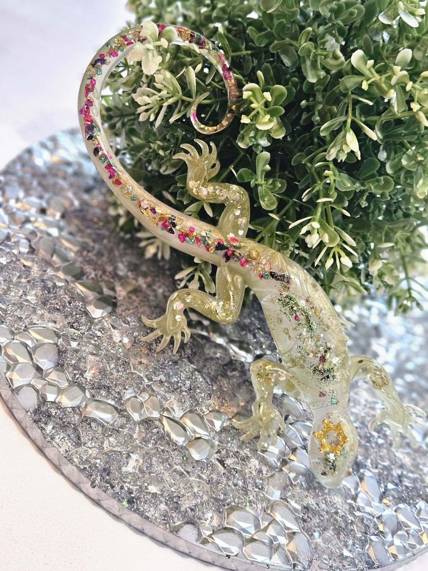 Resin Tribal Gecko in Gold, Green and Pearl and glow-in-the-dark glitter