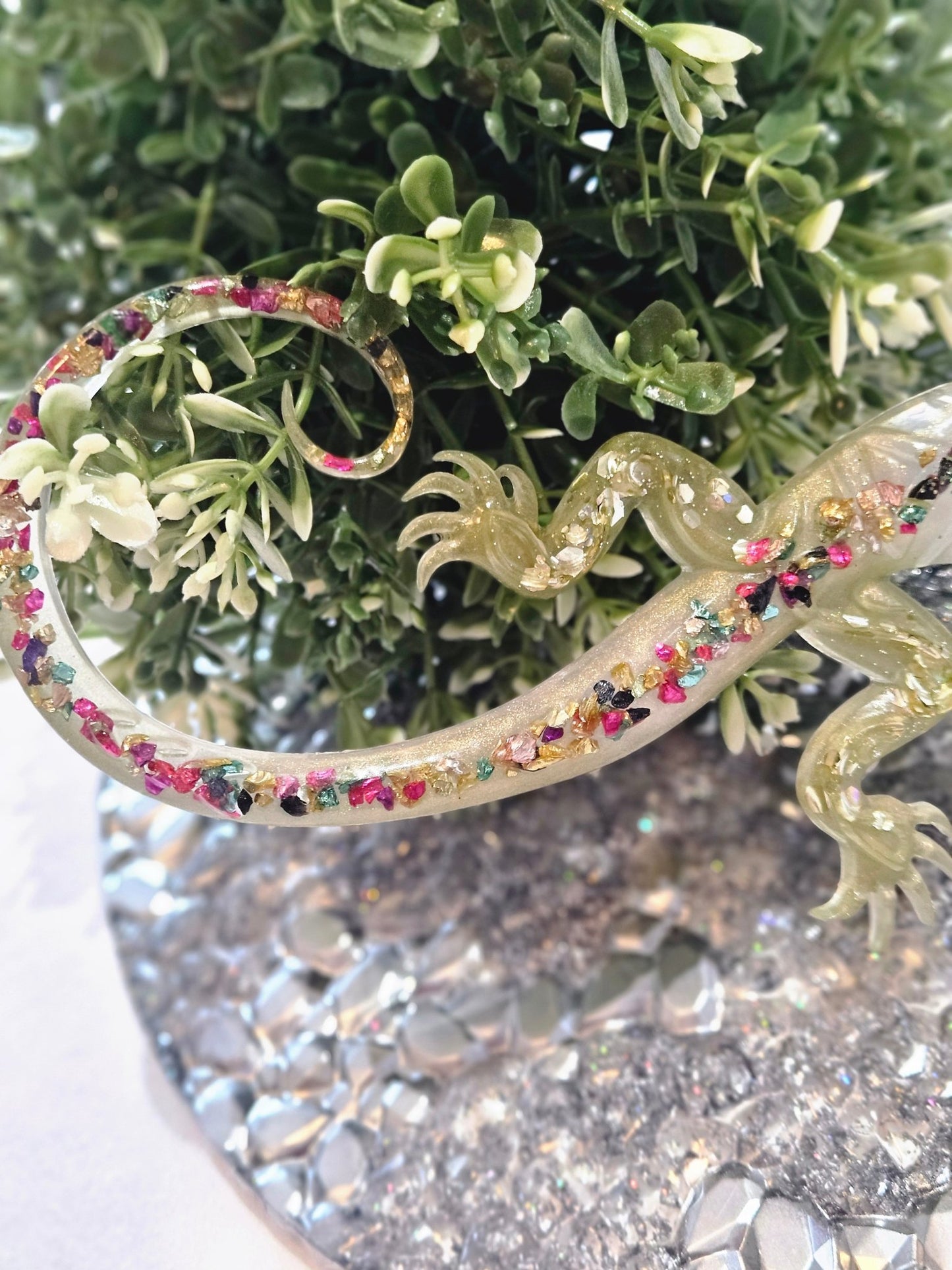 Resin Tribal Gecko in Gold, Green and Pearl and glow-in-the-dark glitter