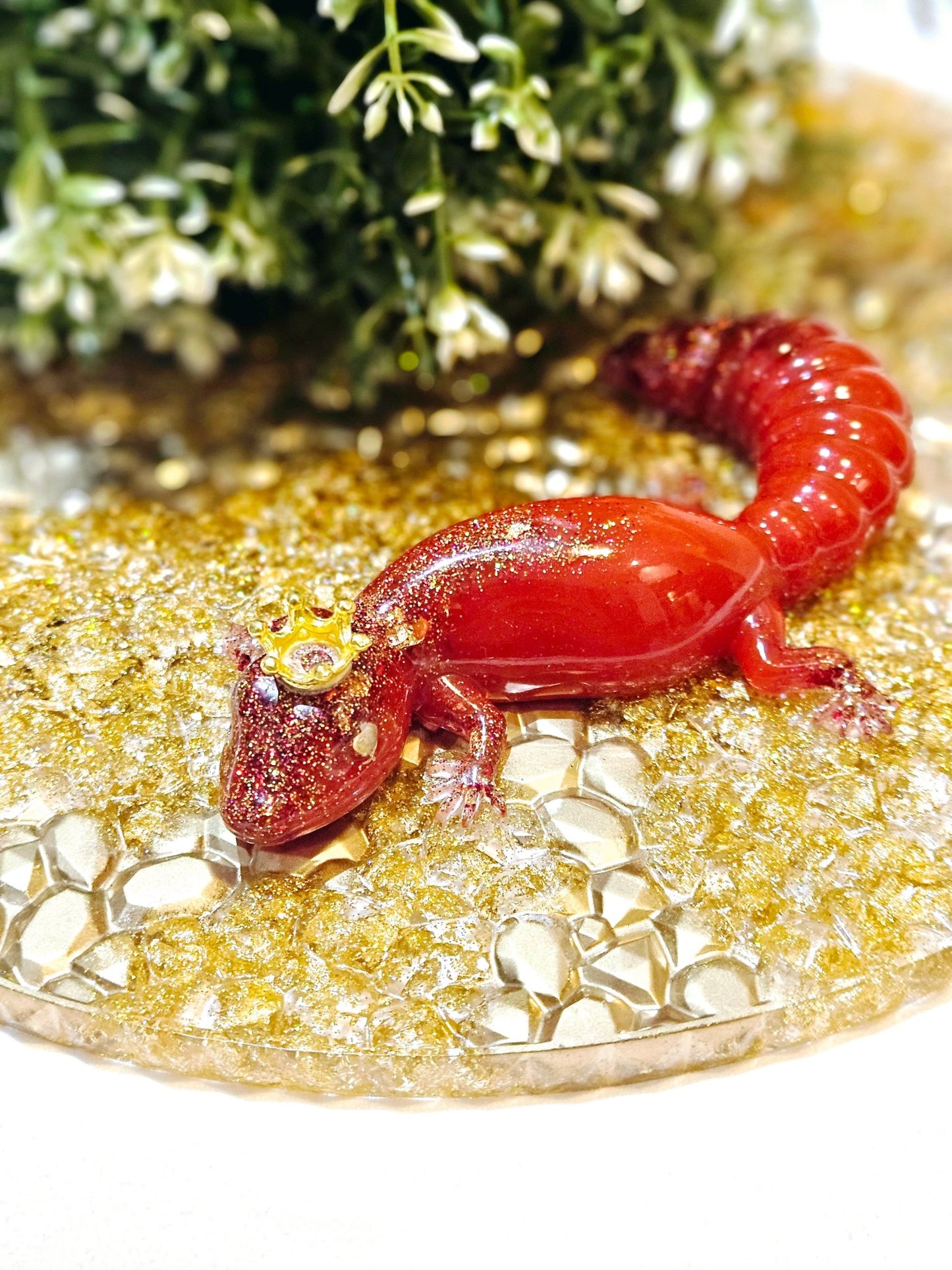 Resin fat tail Gecko in Deep red and glitter