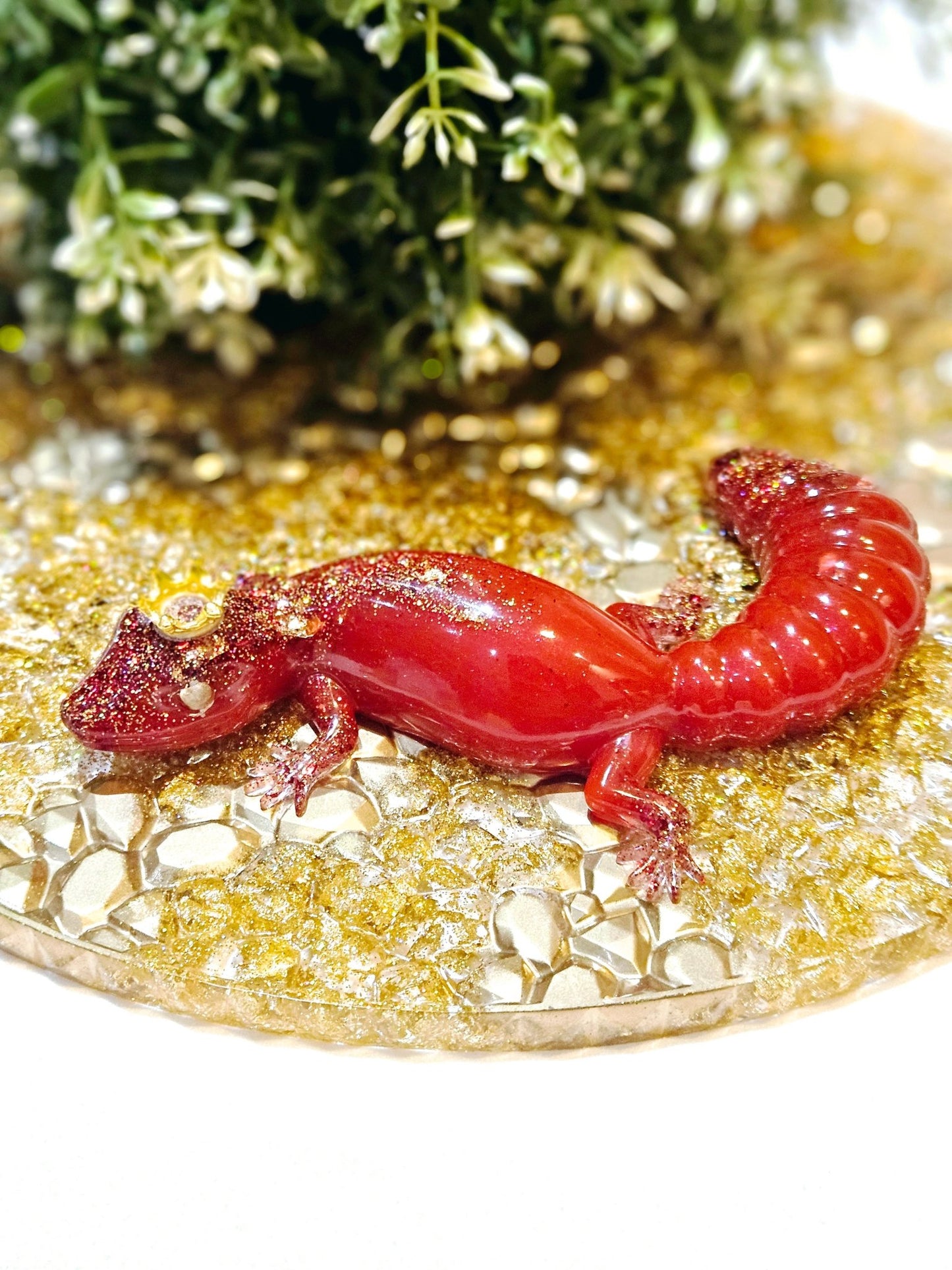 Resin fat tail Gecko in Deep red and glitter